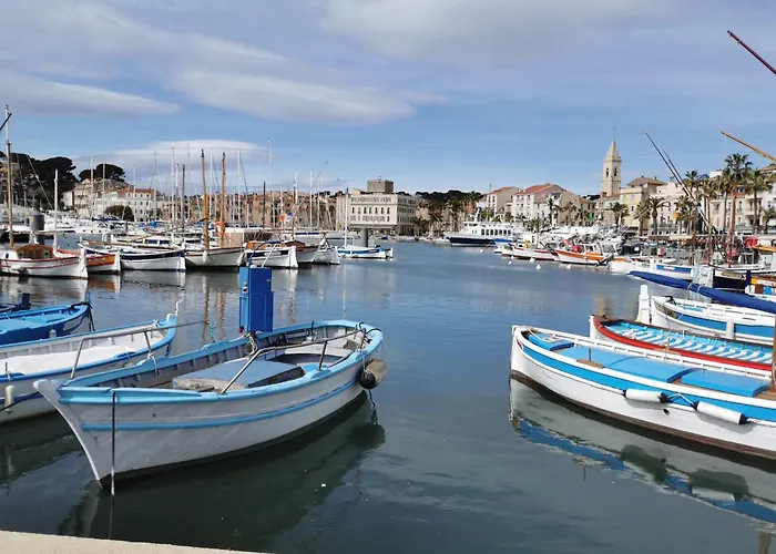 Belazur Entre Et Port * Bandol